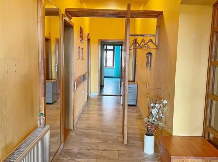 Pronájem obchodní prostor, 299 m²