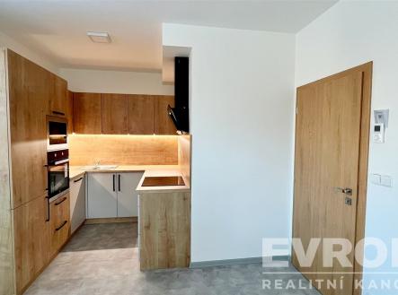 Pronájem bytu, 2+kk, 44 m²