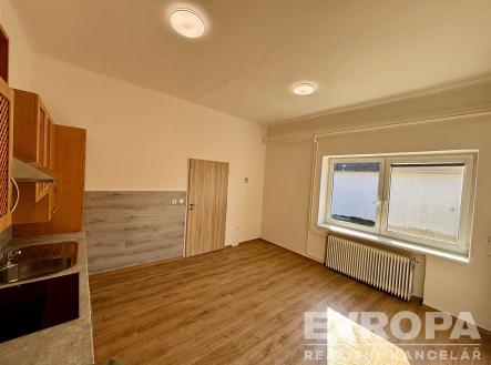 Pronájem bytu, 3+kk, 70 m²