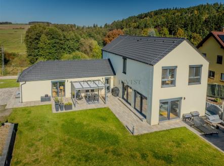 Prodej domu/vily, 234 m² obrázek