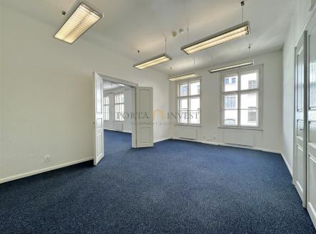 Pronájem kanceláře, 1 116 m²