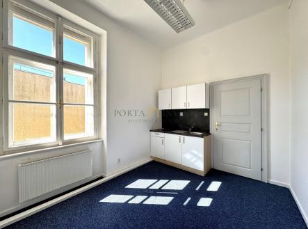 Pronájem kanceláře, 1 116 m²