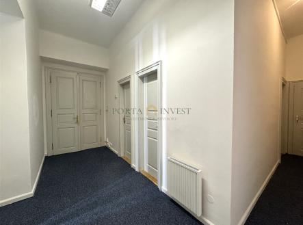 Pronájem kanceláře, 1 116 m²