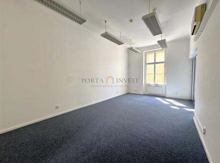Pronájem kanceláře, 1 116 m²