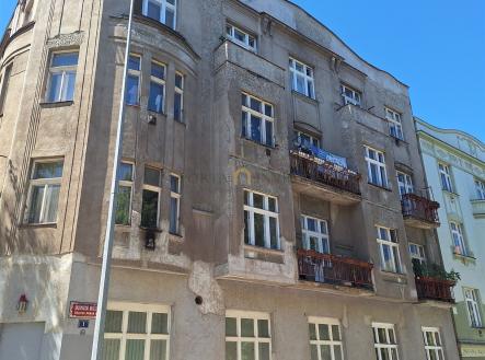 Prodej nájemního domu, 1 841 m²