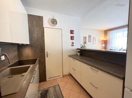 Pronájem bytu, 3+kk, 80 m²