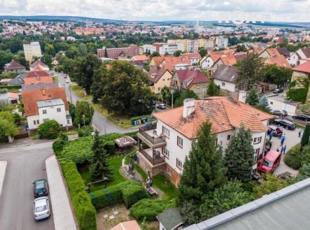 Prodej komerčního objektu, administrativní budova, 1 387 m²