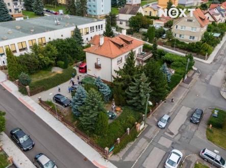 Prodej komerčního objektu, administrativní budova, 1 387 m²