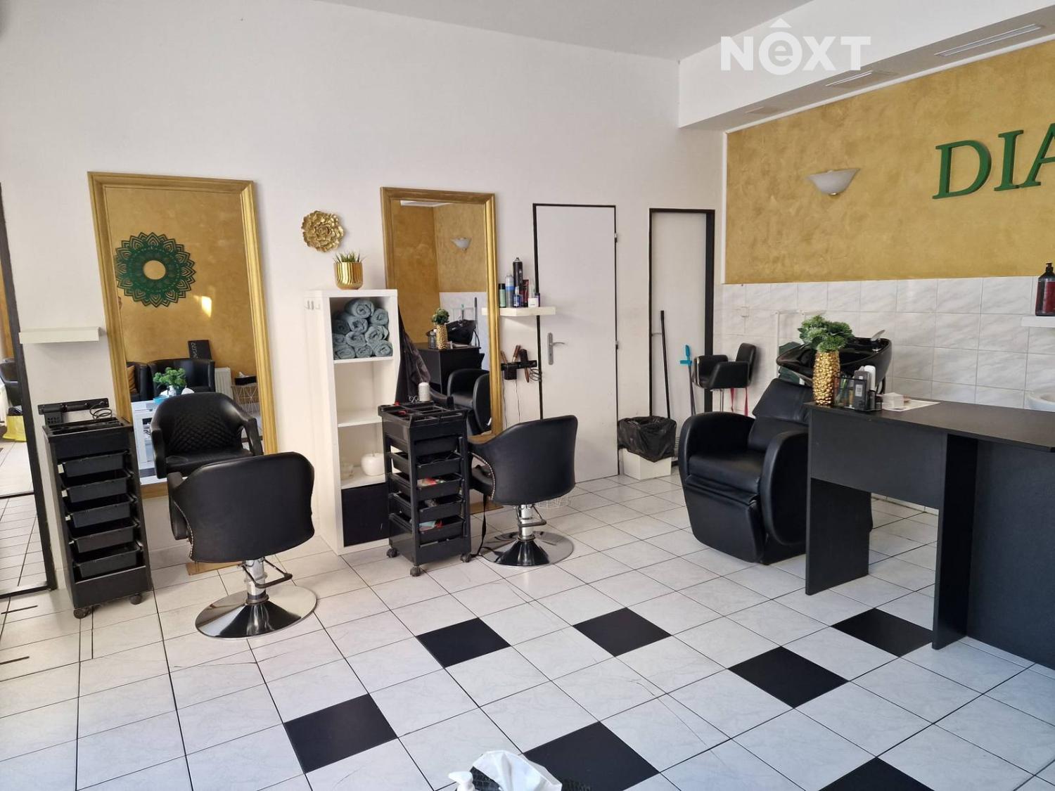 Pronájem komerční Obchodní prostory, 49㎡