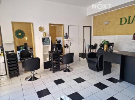 Pronájem komerčního objektu, obchodní centrum, 49 m²