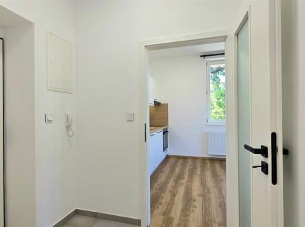 Pronájem bytu, 2+kk, 37 m²