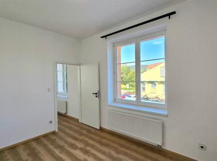 Pronájem bytu, 2+kk, 37 m²