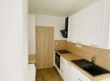 Pronájem bytu, 1+kk, 35 m²