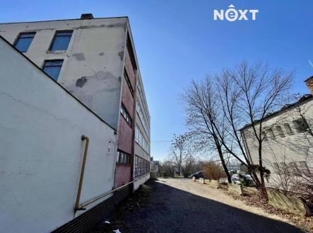 Pronájem kanceláře, 700 m²