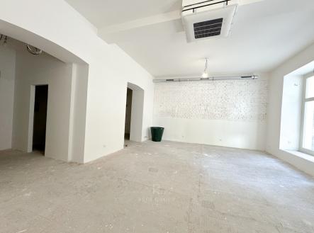 Pronájem - komerční objekt, jiný, 119 m²