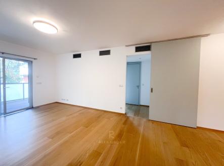 Pronájem bytu, 5+kk, 126 m²