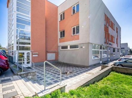 Pronájem bytu, 2+kk, 79 m²