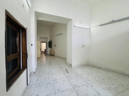 Prodej obchodní prostor