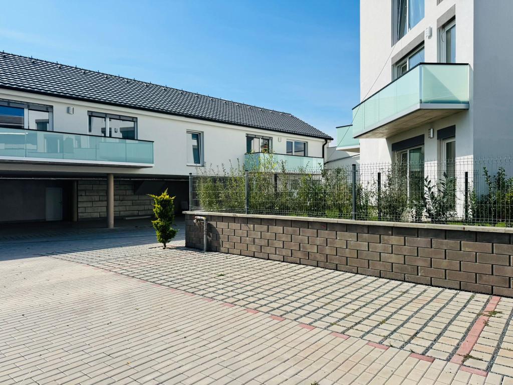 Prodej - malý objekt/garáž