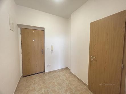 Pronájem bytu, 1+kk, 38 m²