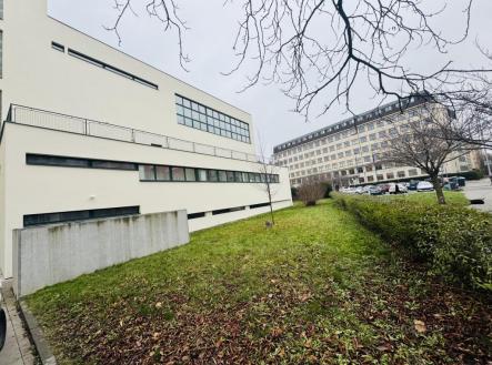 Pronájem kanceláře, 93 m²