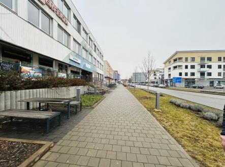 Pronájem obchodní prostor