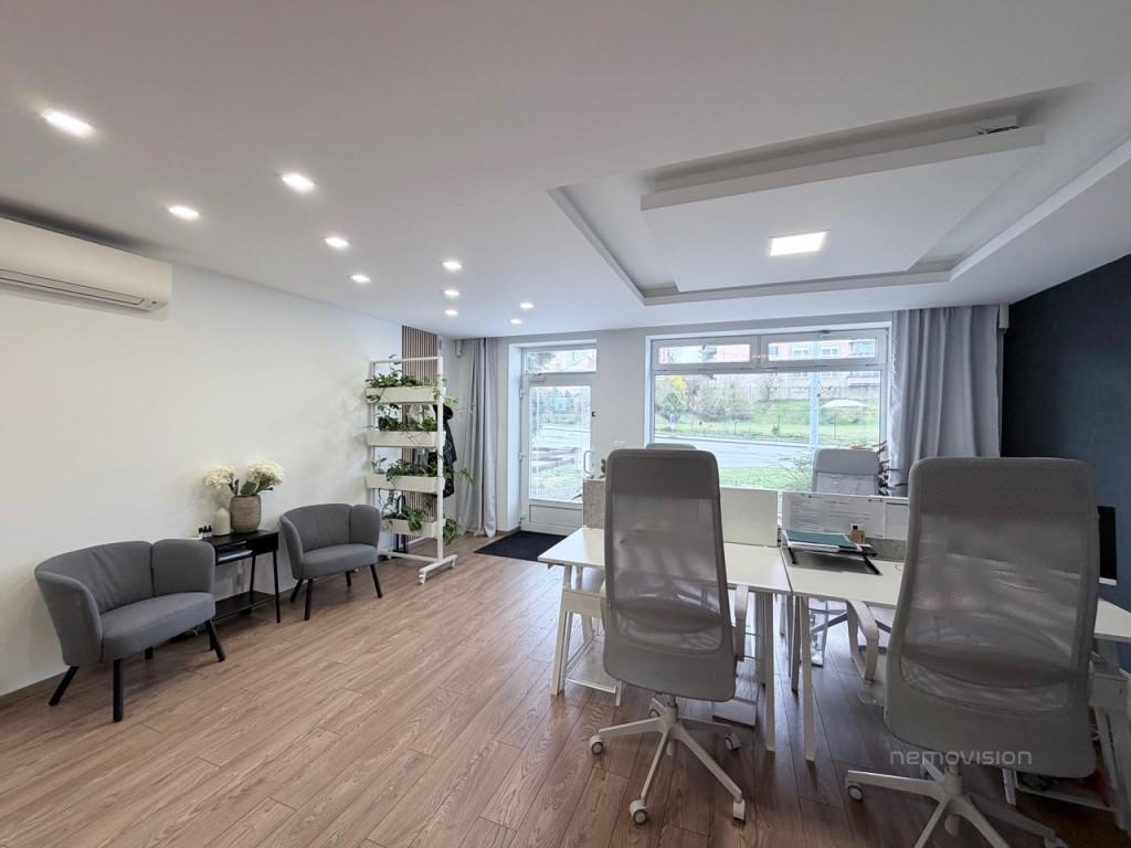 Pronájem kanceláří, 71 m²