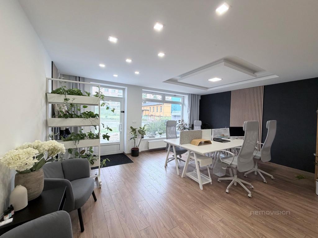 Pronájem kanceláří, 71 m²