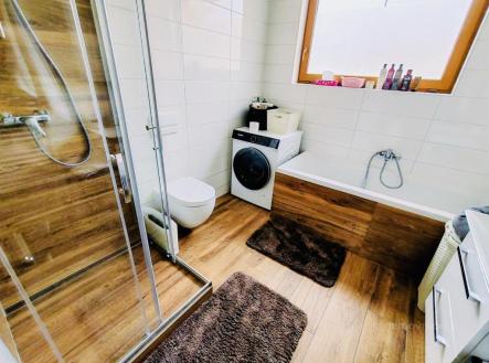 Pronájem domu/vily, 244 m²