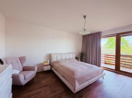 Pronájem domu/vily, 244 m²