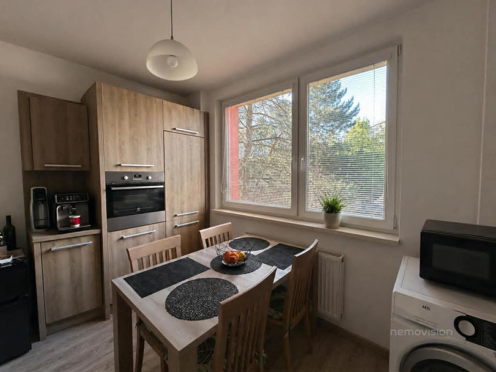 Pronájem bytu, 2+1, 55 m²