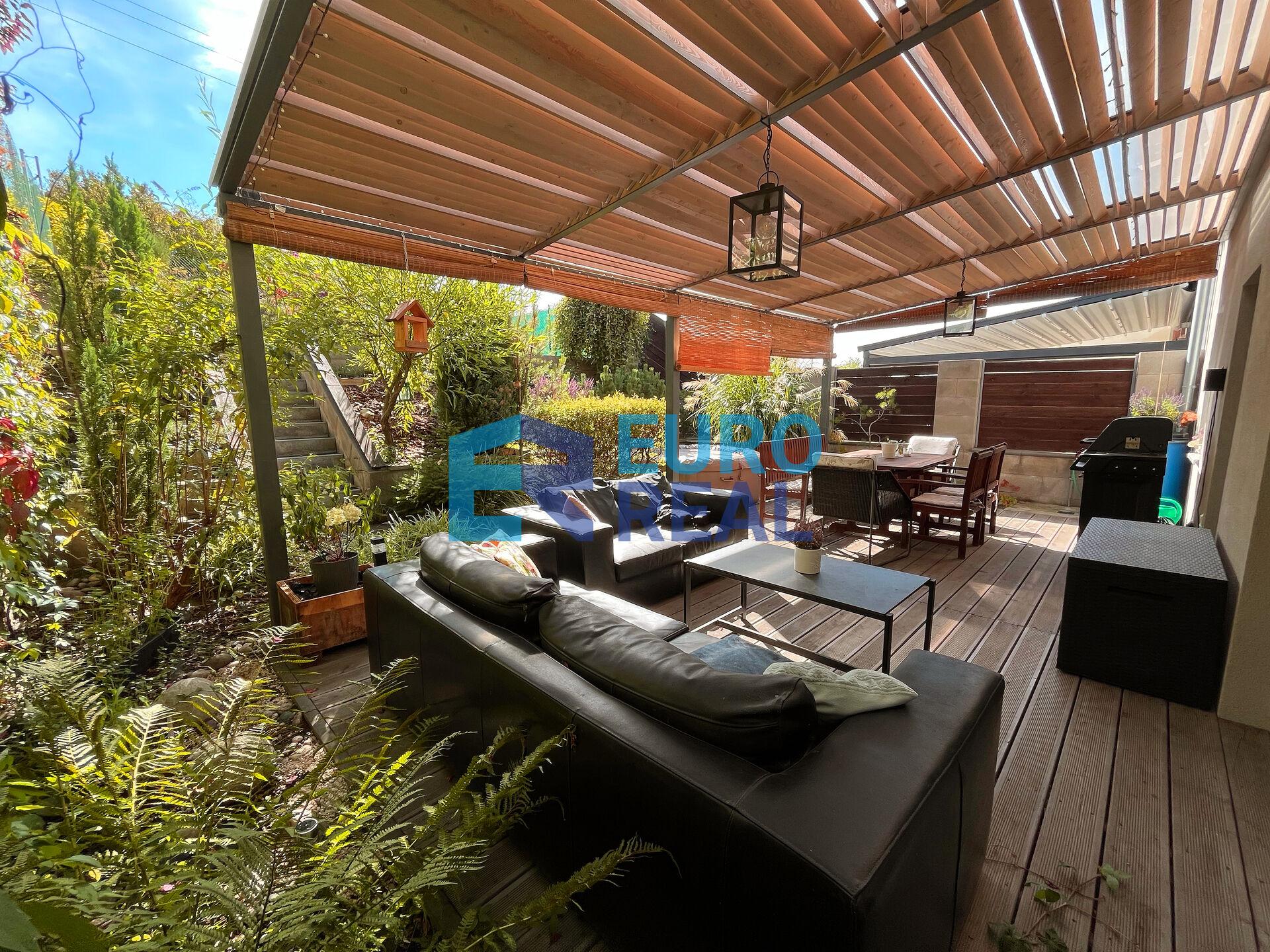 Řadový rodinný dům 5+1, 120m2 s krásnou zahradou, pozemek 300m2