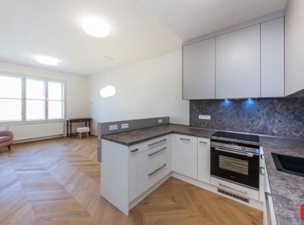 Pronájem bytu, 2+kk, 70 m²