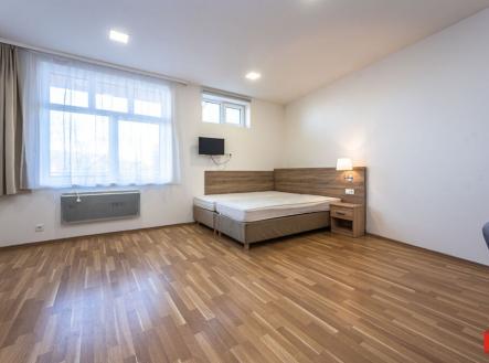 Pronájem bytu, 1+kk, 35 m²