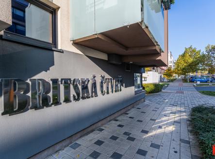 Pronájem bytu, 2+kk, 61 m²