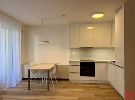 Pronájem bytu, 1+kk, 40 m²