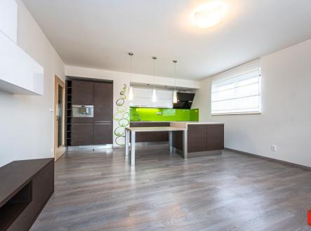 Pronájem bytu, 3+kk, 70 m²