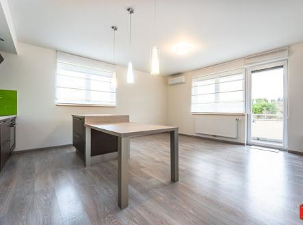 Pronájem bytu, 3+kk, 70 m²