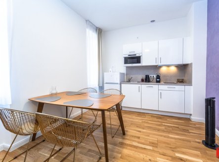 Pronájem bytu 2+kk 48m2 s parkovacím stáním, Vinohrady
