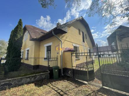 Prodej - dům/vila, 1 300 m²