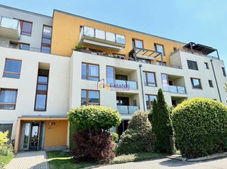 Krásný světlý byt 3+kk v privátním bytovém komplexu, s lodžií a garážovým stáním