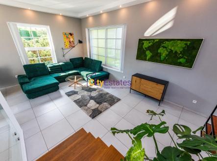 Pronájem domu/vily, 212 m²