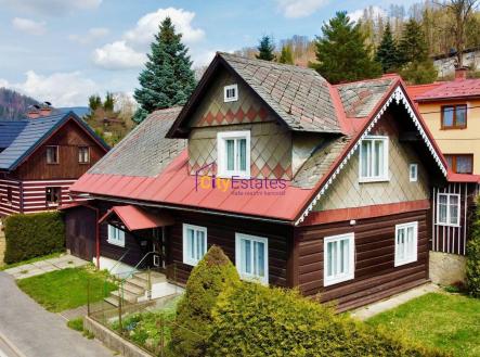 Rodinný dům s garáží, nedaleko Rokytnice