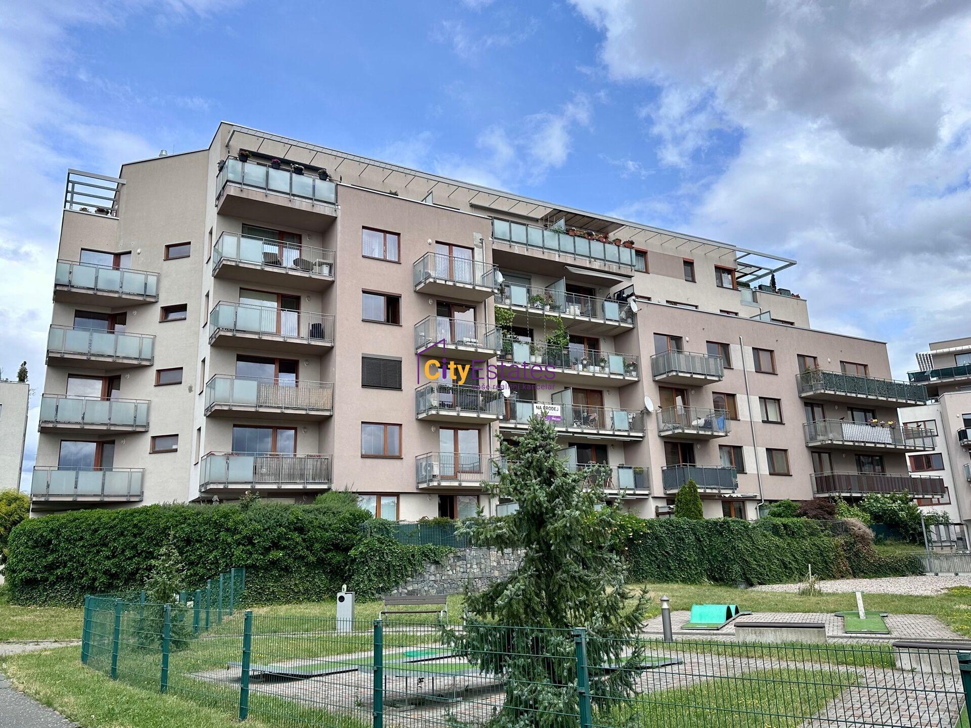 Světlý byt 3+kk s velkou lodžií a s možností dokoupit parkovací stání, Sluneční vršek v Hostivaři