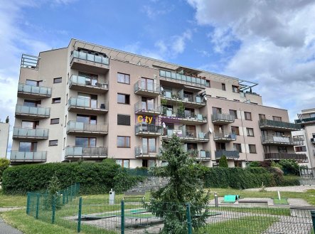 Světlý byt 3+kk s velkou lodžií a s možností dokoupit parkovací stání, Sluneční vršek v Hostivaři