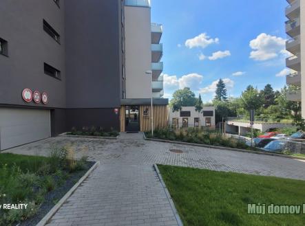 Pronájem bytu, 1+kk, 35 m² obrázek