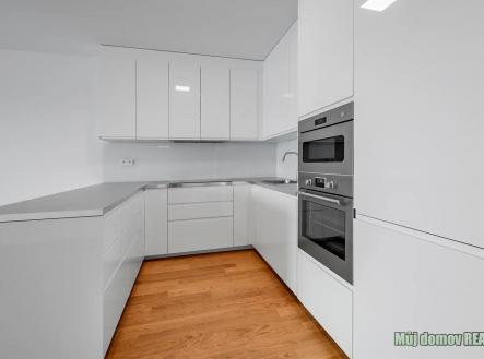 Pronájem bytu, 4+kk, 89 m²