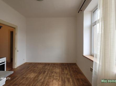 nab_454330525.jpg