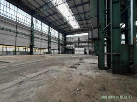 Pronájem skladovací prostor, 2 400 m²