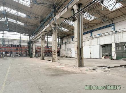 Pronájem skladovací prostor, 1 500 m²